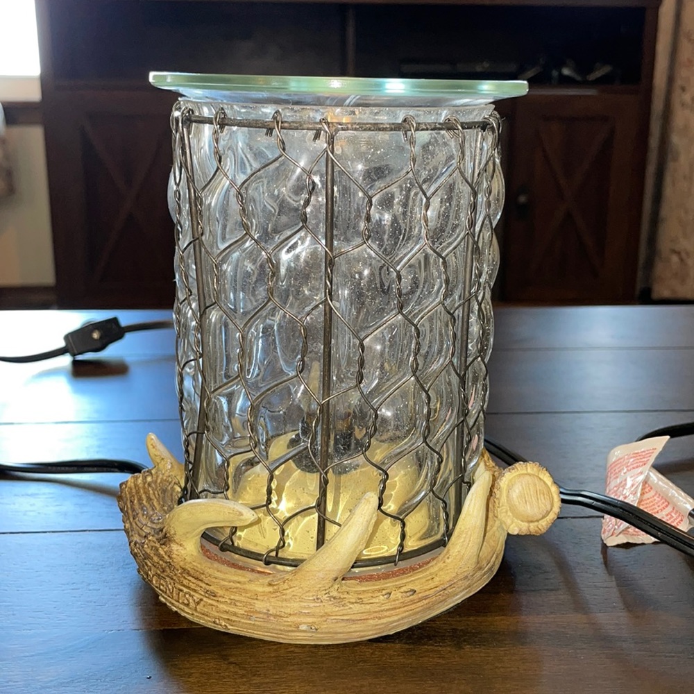 Antler Lodge Scentsy wax warmer